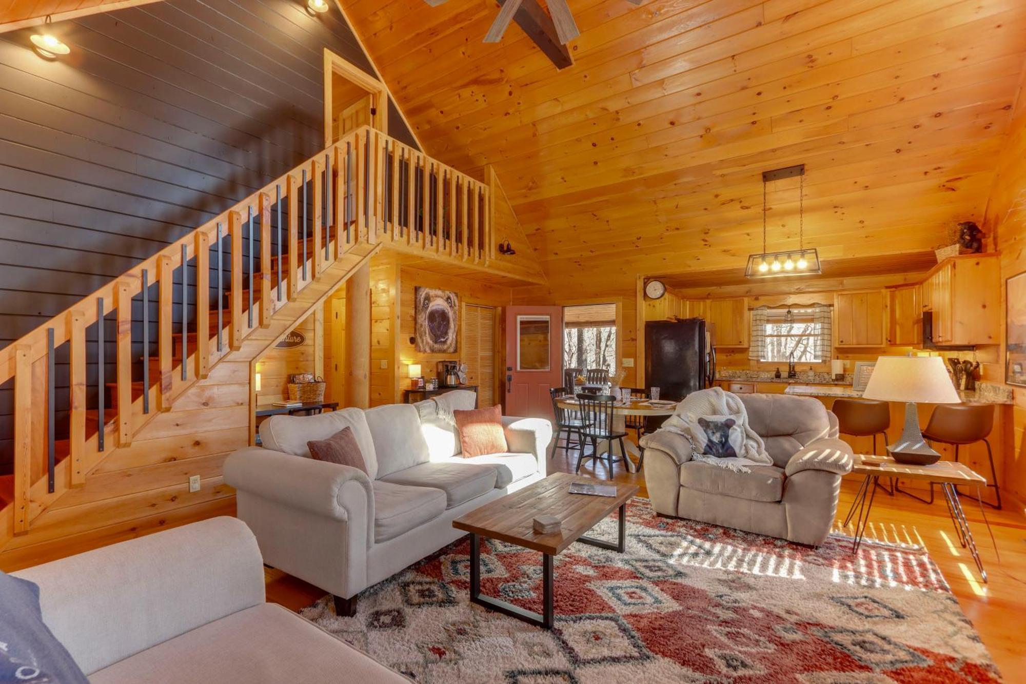 Blue Ridge Cabin Hot Tub, Fire Pit And Grill! Exterior photo
